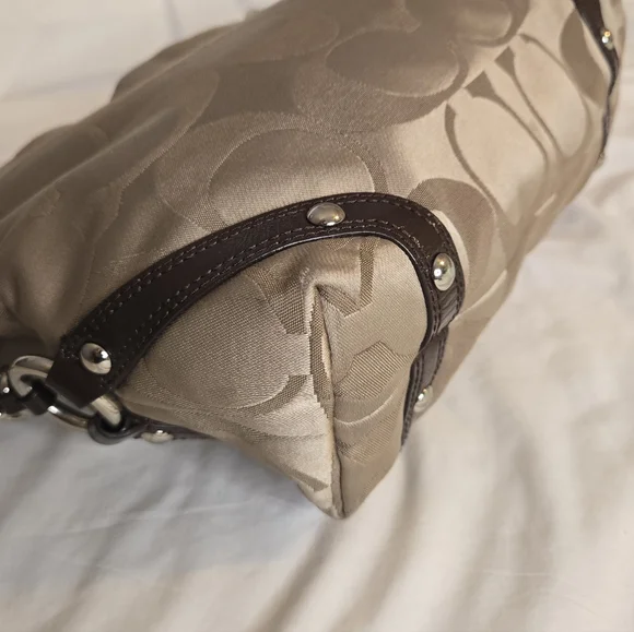 Coach 15250 Carly Signature Shoulder Purse - Picture 15 of 16